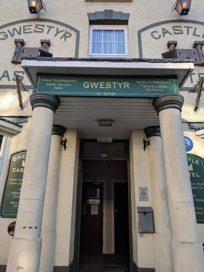 The Castle Hotel Lampeter Buitenkant foto